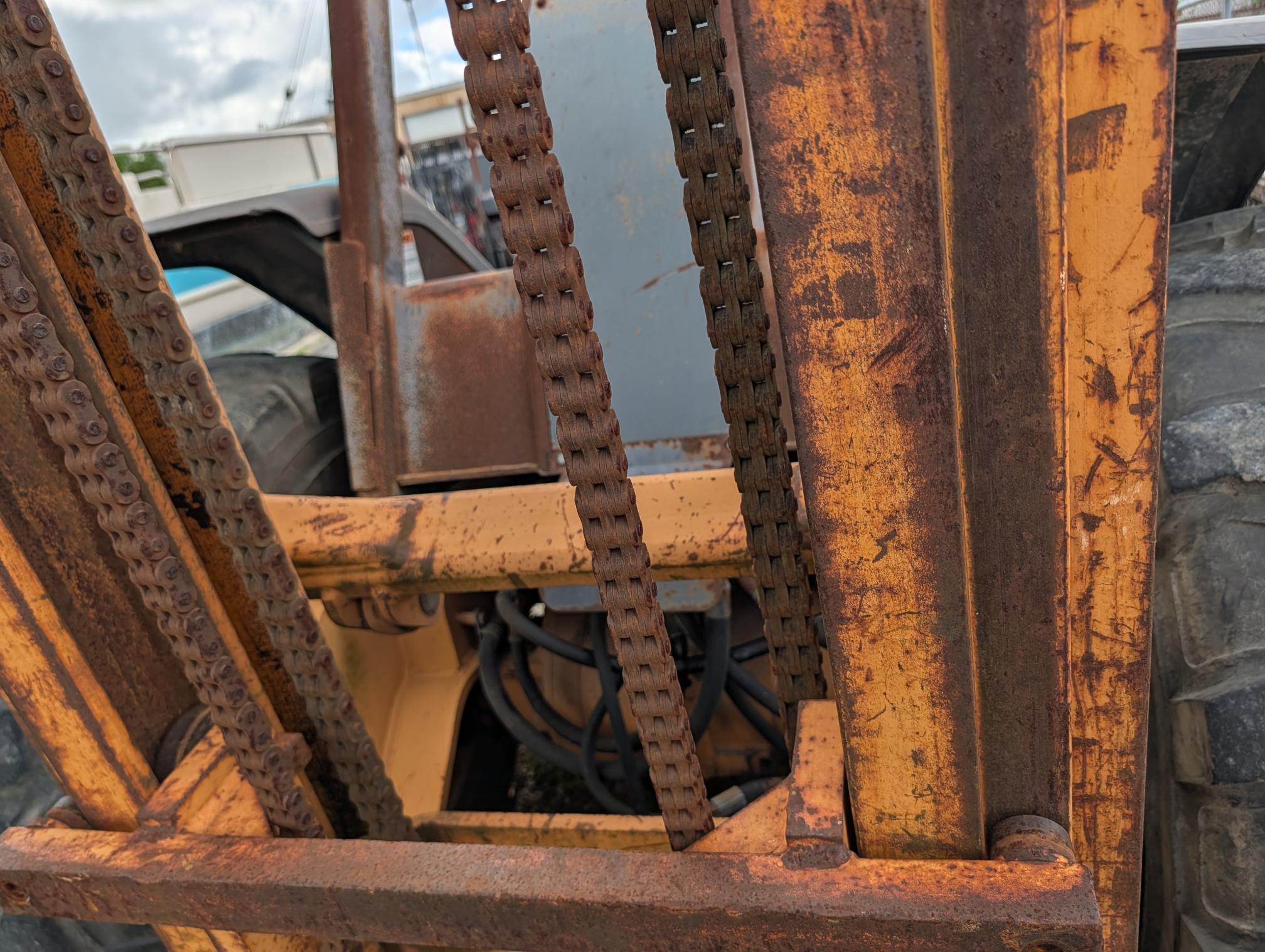 2005 CASE 588G - Image 18